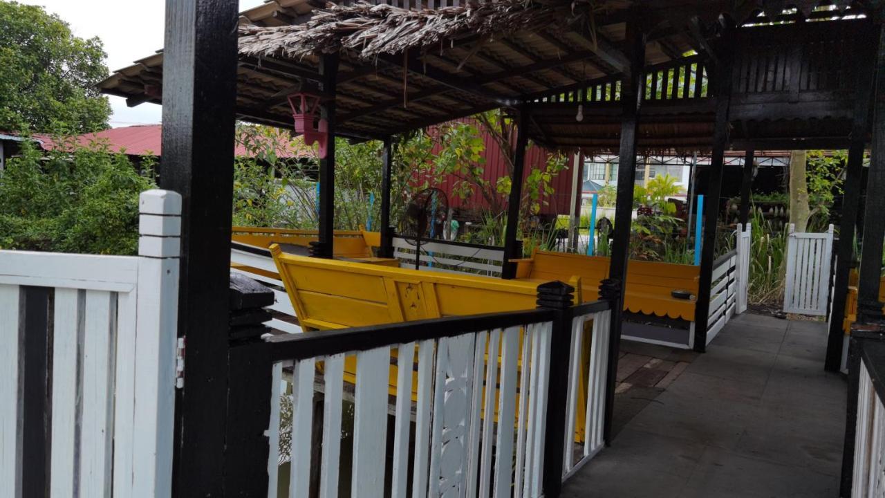 Mykampung Chalet Ipoh Exterior photo