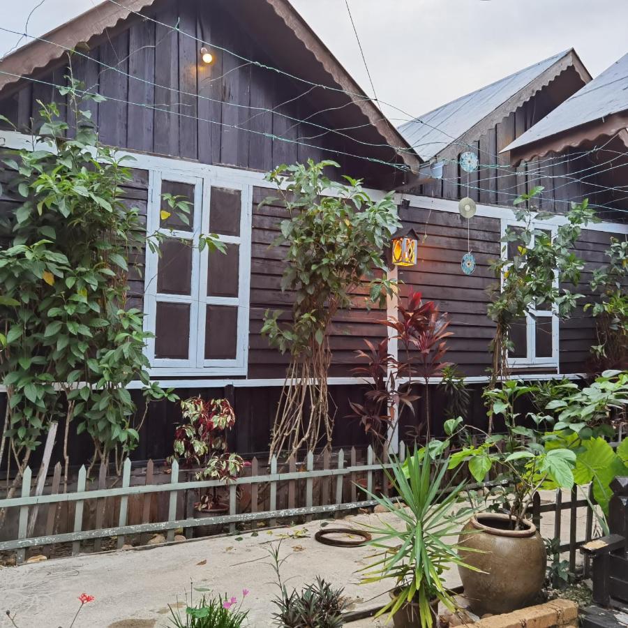 Mykampung Chalet Ipoh Exterior photo
