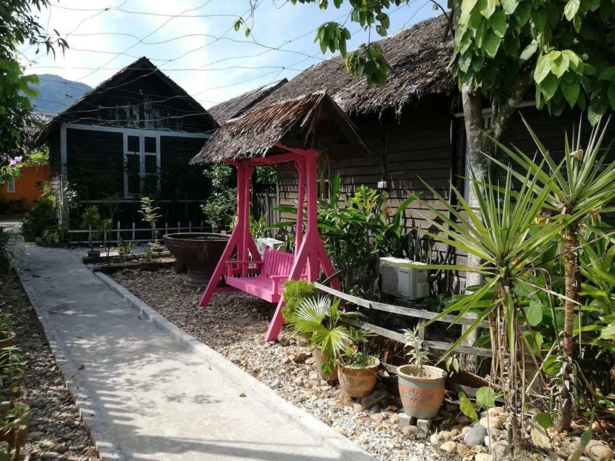 Mykampung Chalet Ipoh Exterior photo