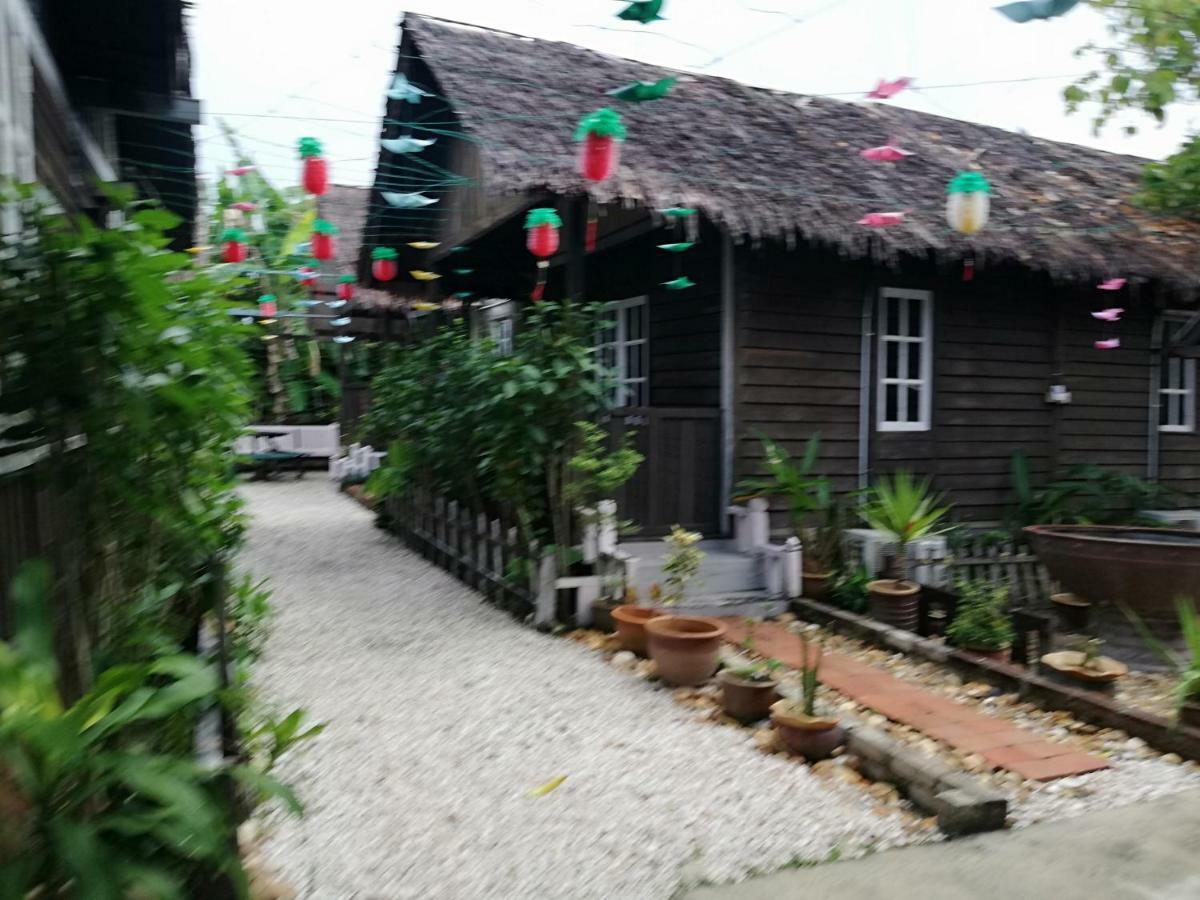 Mykampung Chalet Ipoh Exterior photo