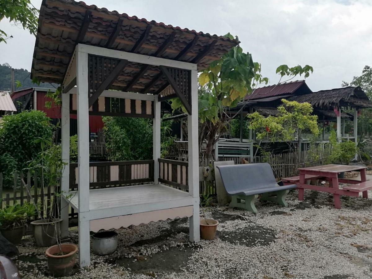 Mykampung Chalet Ipoh Exterior photo